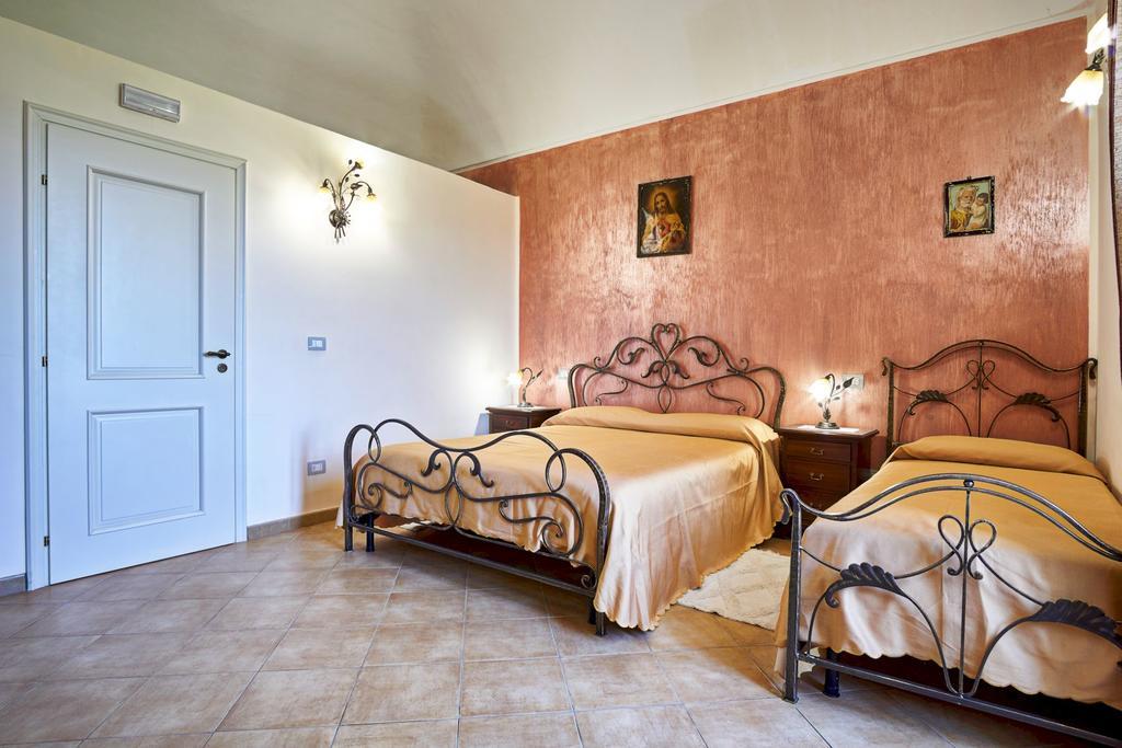 فيلا Agriturismo Conte Ruggero Centuripe المظهر الخارجي الصورة
