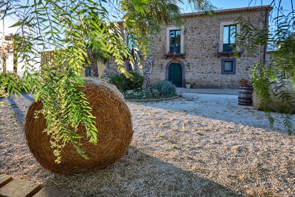 فيلا Agriturismo Conte Ruggero Centuripe المظهر الخارجي الصورة